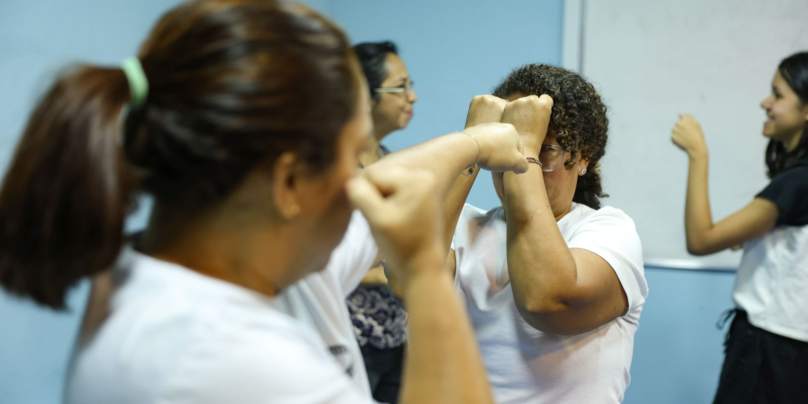 Senado aprova venda de spray de pimenta para defesa de mulheres