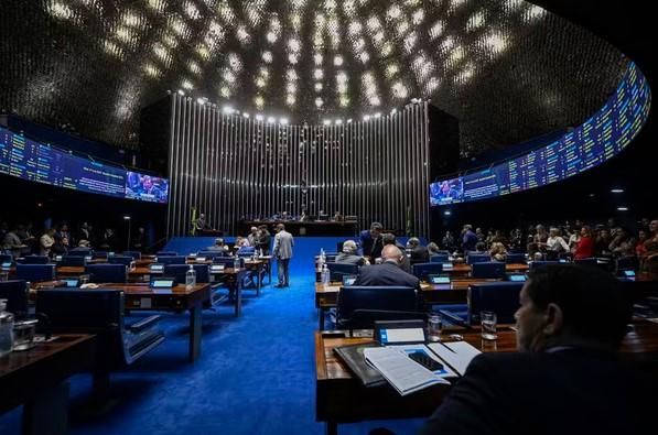 Câmara indicou R$ 1,3 bilhão em emendas de comissão sem identificar autor