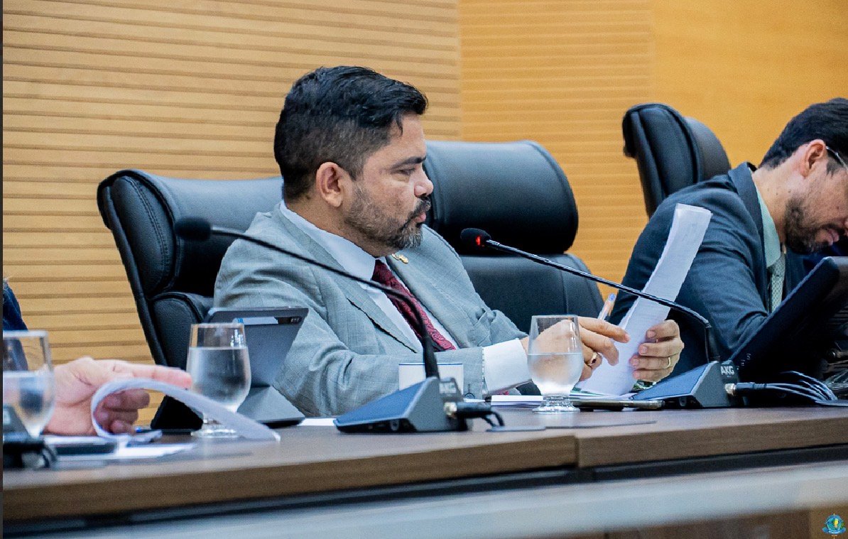 Deputado Jesuíno Boabaid cobra transparência e exige acesso a processos sobre redistribuição do efetivo da PM e Bombeiros de Rondônia