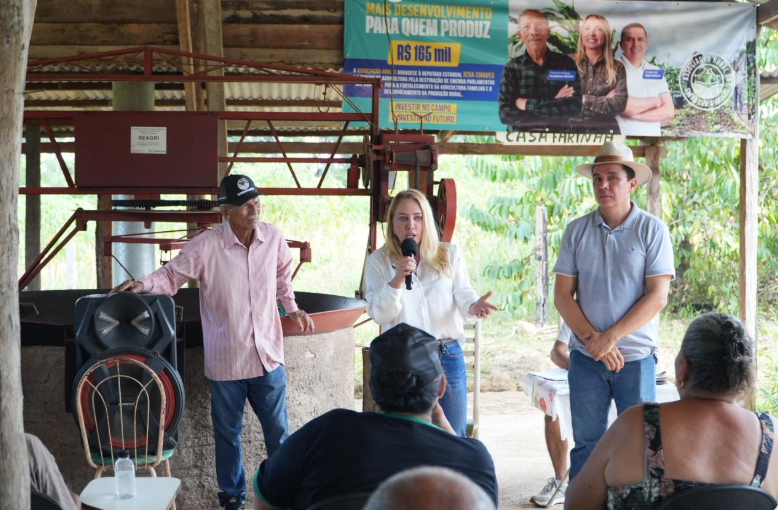 Ieda Chaves entrega implementos à Arglec e fortalece a produção rural de Porto Velho