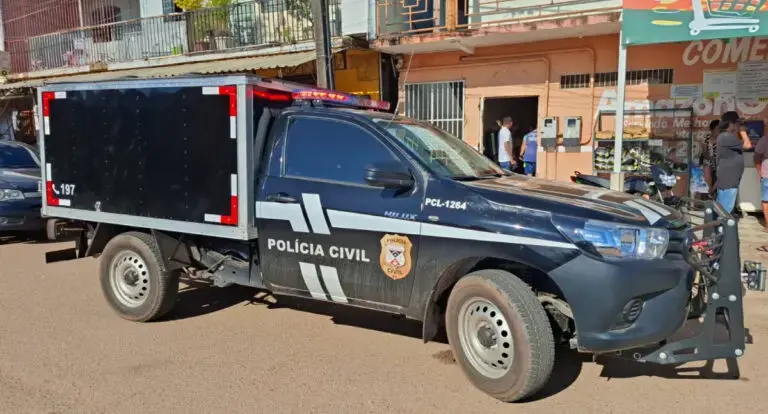  Jovem é morto a tiros em estabelecimento comercial no bairro Cai N’Água 