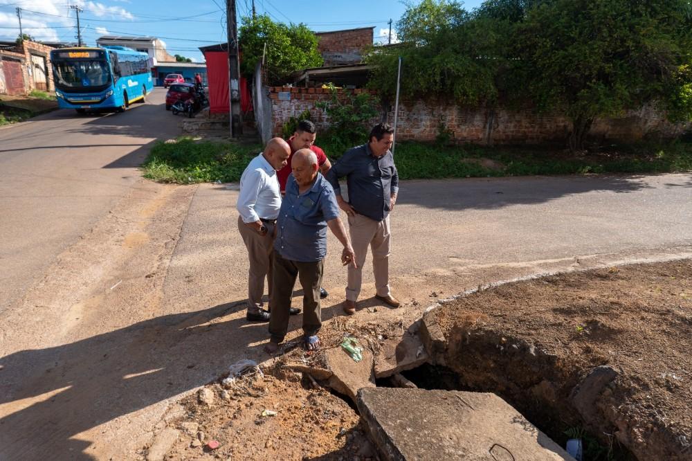 Vereador Pastor Evanildo percorre comunidade São Raimundo e bairro Caladinho e encaminha pedidos de providência