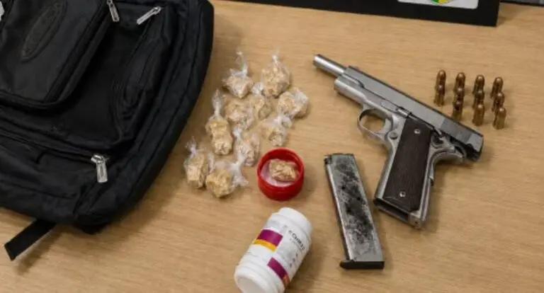 Ficco prende homem e apreende dois adolescentes por tráfico e porte de arma em Porto Velho