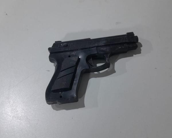 Homem é baleado após apontar arma de brinquedo para policiais na zona leste de Porto Velho