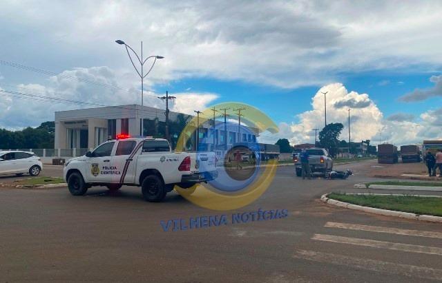 Motociclista fica ferido depois de colisão entre caminhonete e motoneta em Vilhena