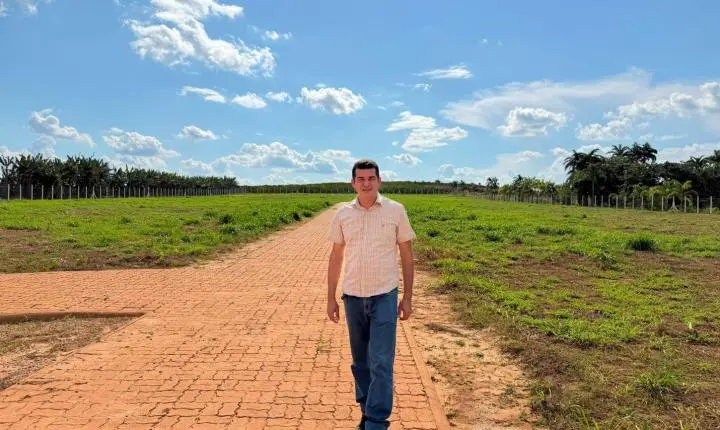 Adalto de Bandeirantes cobra conclusão do cemitério de União Bandeirantes e pede urgência na liberação da obra