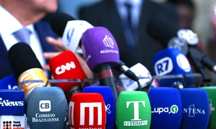 Em carta aos candidatos, Fenaj pede valorização dos jornalistas