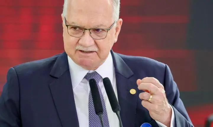 Fachin repudia fala de Milei contra Moraes e reafirma autonomia do STF