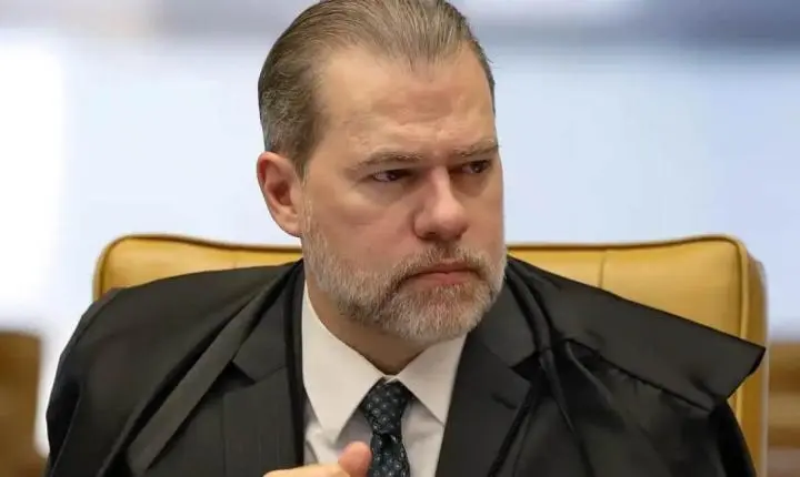 Ministro Dias Toffoli reestabelece propaganda eleitoral na internet e participação em debates do candidato Renan Santos