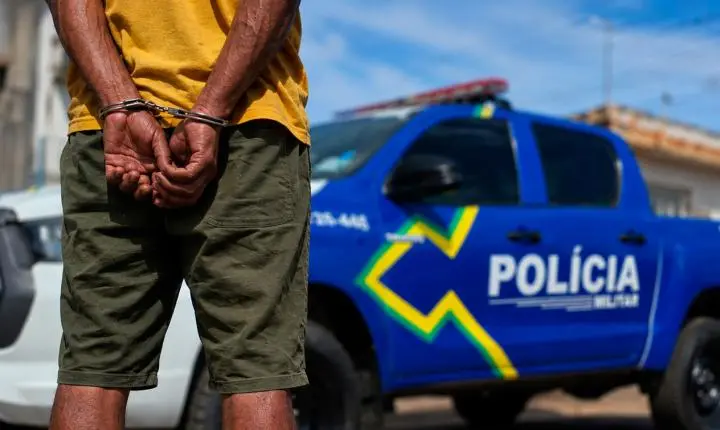 OURO PRETO DO OESTE – POLÍCIA MILITAR PRENDE HOMEM POR DESCUMPRIMENTO DE MEDIDA PROTETIVA E AMEAÇAS