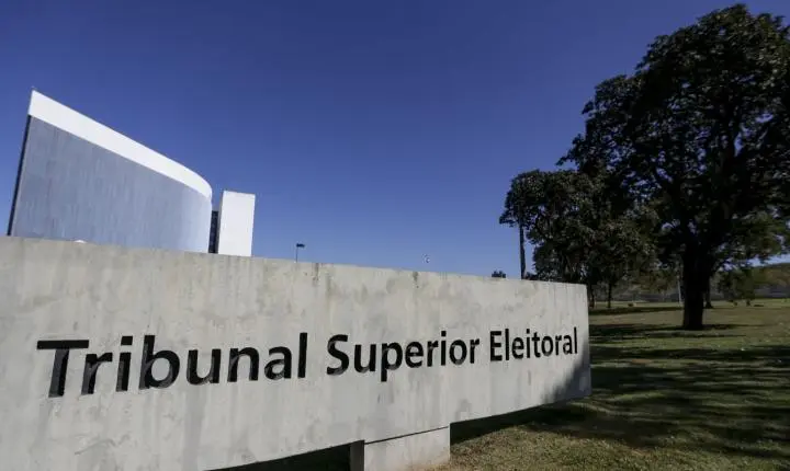 TSE cria conselho para monitorar desinformação e IA nas eleições